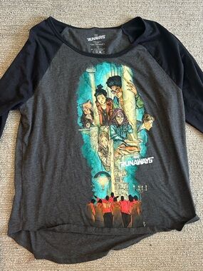 Marvel runaways shirt